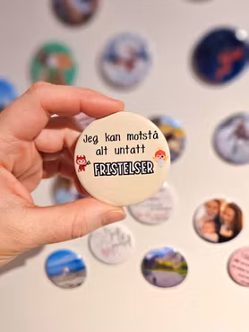 Magnetbuttons, Fristelser