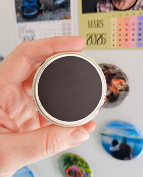 Magnetbutton, Lykke maske for maske