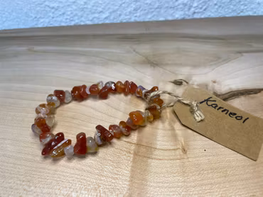 Affirmationsarmband "Jag är kreativ" med Karneol stl: M