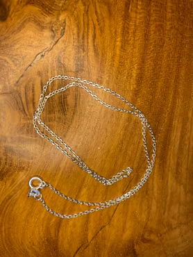 Halskedja i 925 sterling silver 40 cm lång.