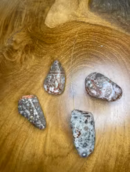 Leopardjaspis större