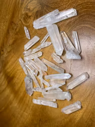 Liten Bergkristall naturlig spets