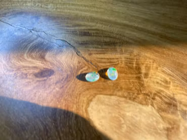 Par små transparenta Opal combochon från Australien