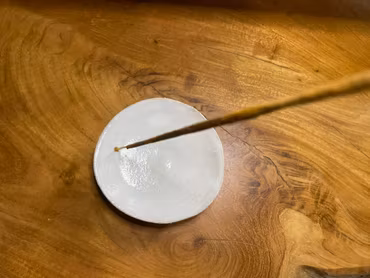 Rökelsehållare handgjord i keramik