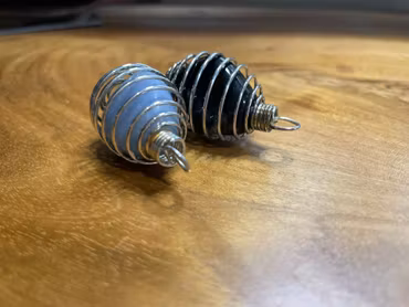 Liten bur för kristall