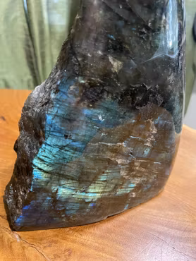 Labradorit 1,4 kg 16cm