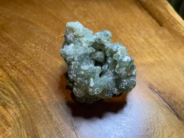 Prehnitkluster 6cm 139gr