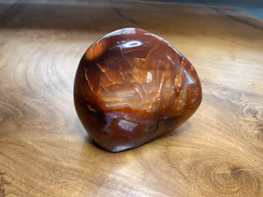 Karneol base cut 619 gr 9cm