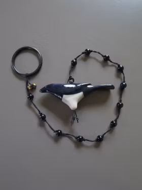 Party-skata med svarta pärlor