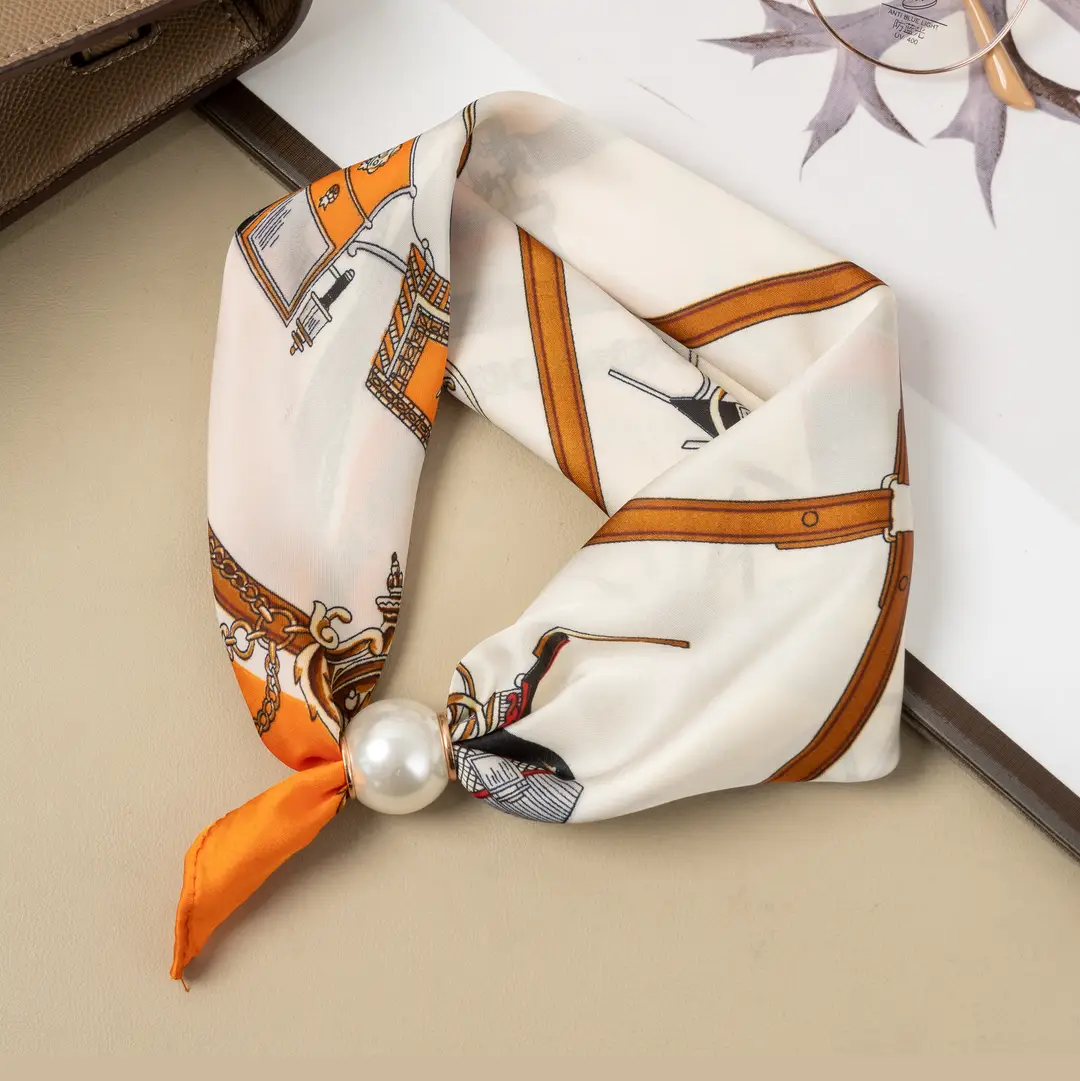 Scarf med magnetiskt pärllås - Orange & Remmar