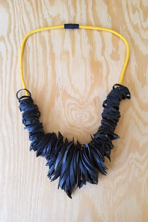 Halsband - flikigt, gul