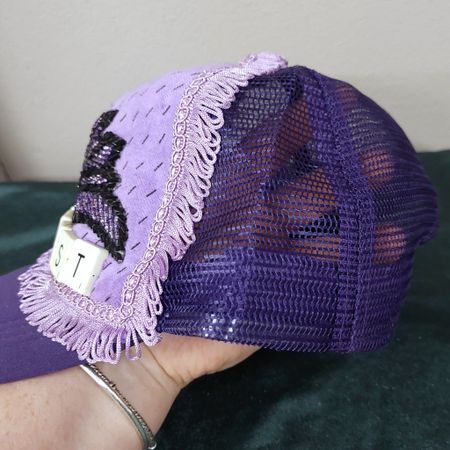 HATS OFF - KNAPPAST