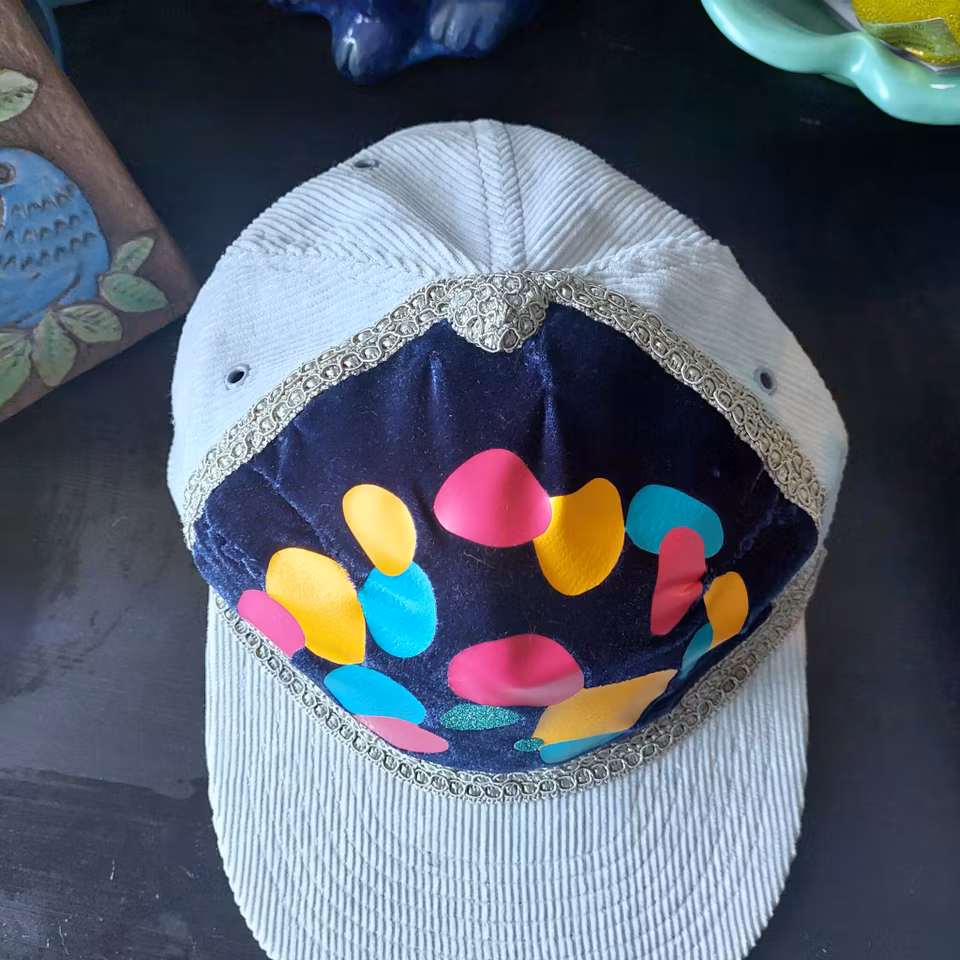 HATS OFF - Färgglatt