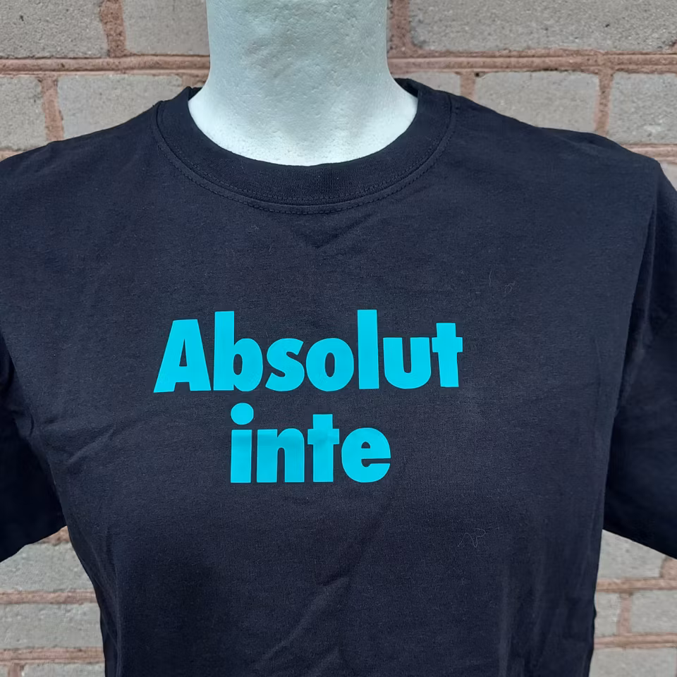 T-SHIRT MED TRYCK - Absolut inte (stl M)