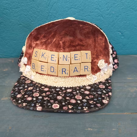 HATS OFF - SKENET BEDRAR