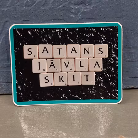 Klistermärke - SATANS JÄVLA SKIT