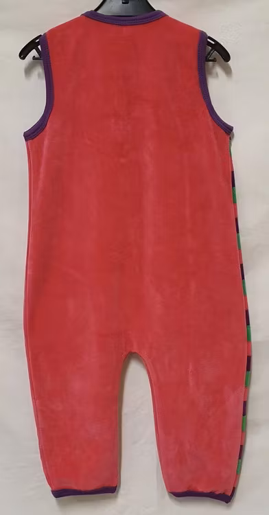 Lea velour suit från Trix.