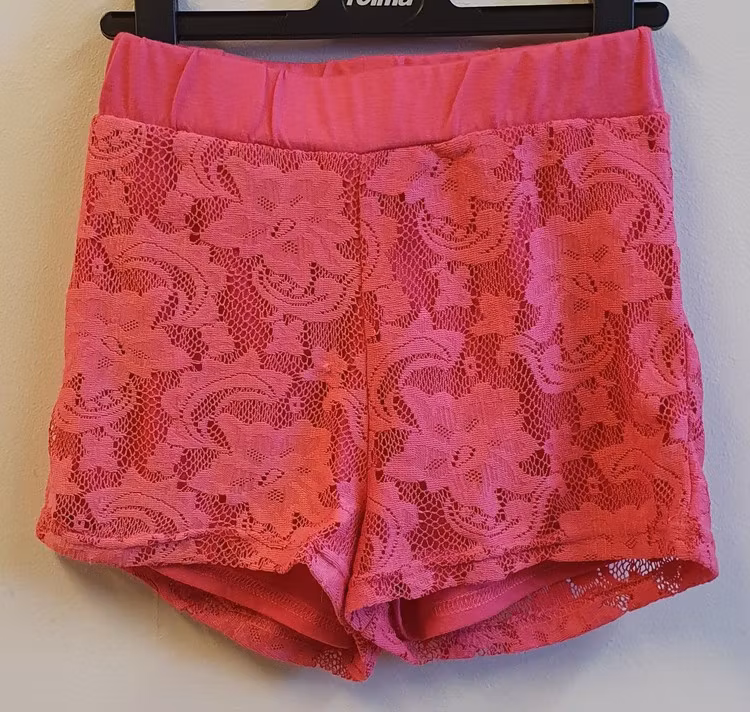 Rosa shorts Laja-670 från D-xel.