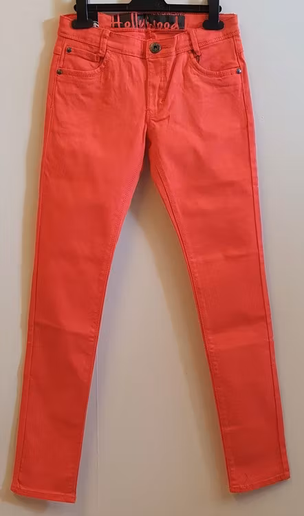 Korallfärgade jeans Hollywood-21 från Next Level.