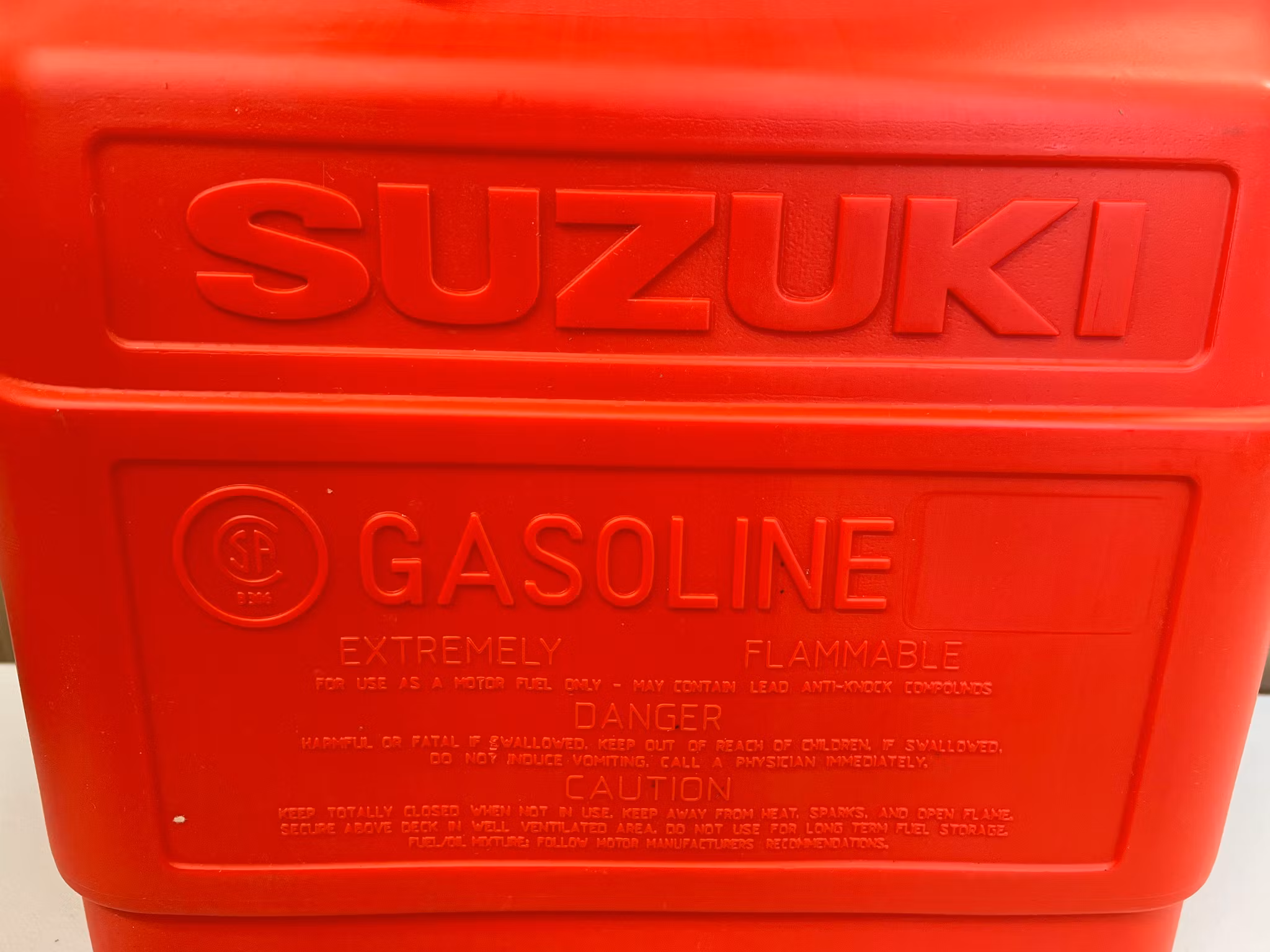 Suzuki original bränsletank 25L