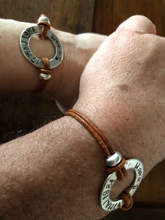 Stansat RingArmband - med din text