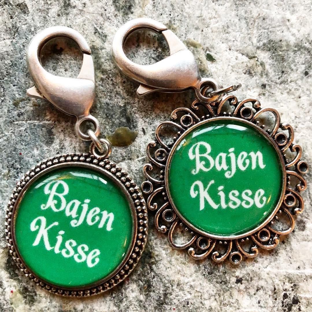 Pärlhalsband till BAJENvovve