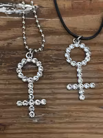 Kvinna glamour - halsband
