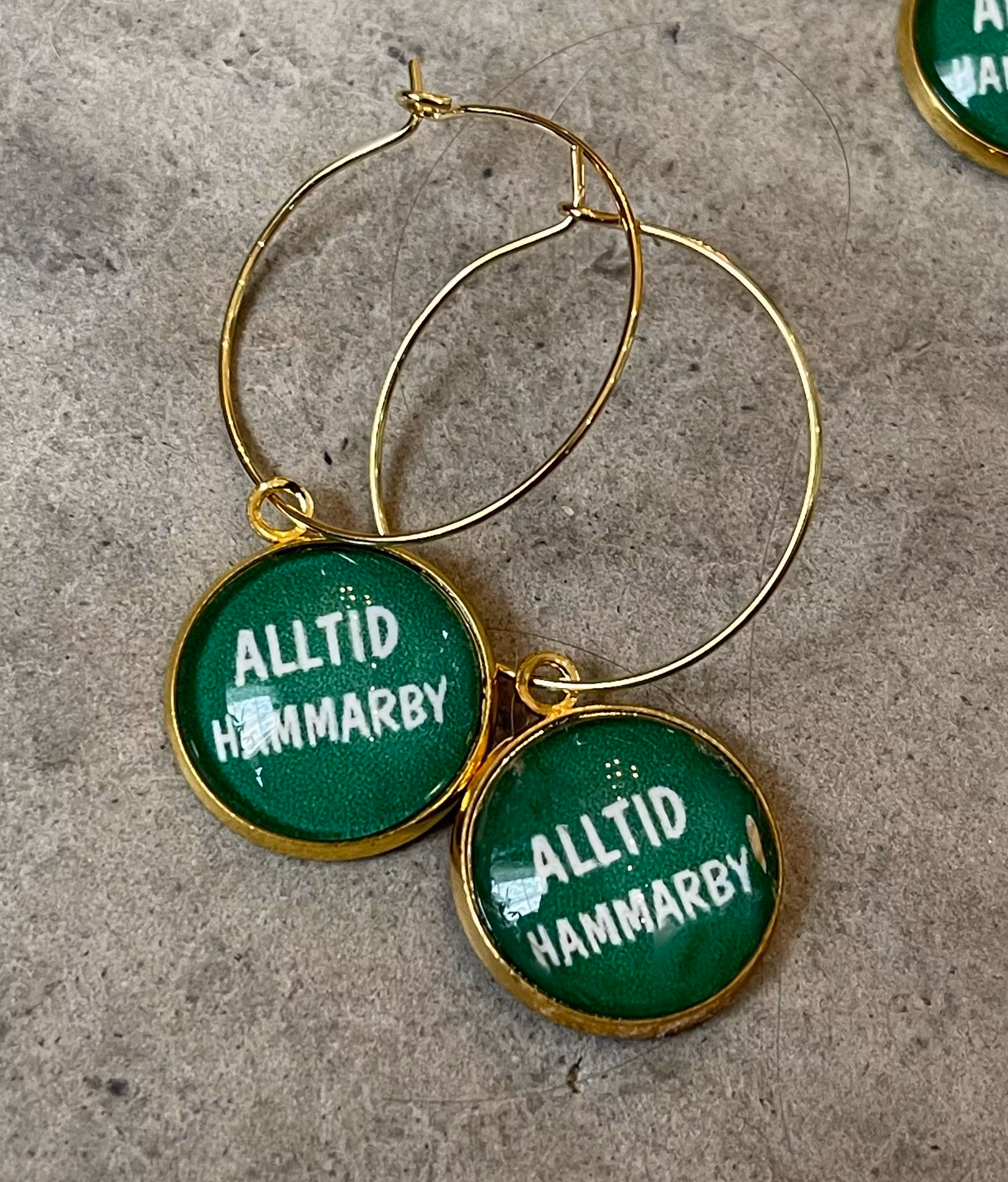 BajenÖrhängen Gold