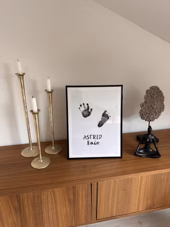 Fot- och handavtryckstavla för barn – Klassisk beige