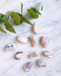 Trumlad rosa Botswana agat