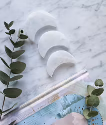 Selenitplatta, liten måne ca 7cm
