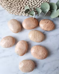 Moonstone, peach, palmstone