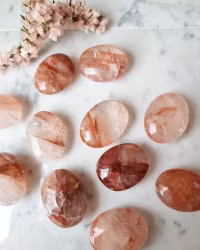 Fire quartz/ Eldkvarts / röd golden healer, palmstone