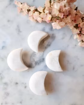 Vit skolecit, minimåne ca 3.5cm (scolecite)