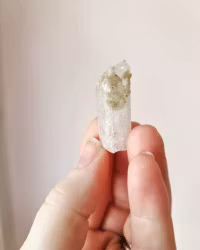 Danburit rå spets 1.6 med kalcit