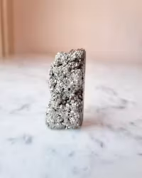 Pyrit, delvis polerad fri form/bit, A