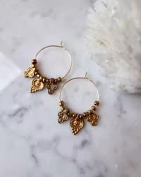 Örhänge med gulddetaljer♡ nr 1