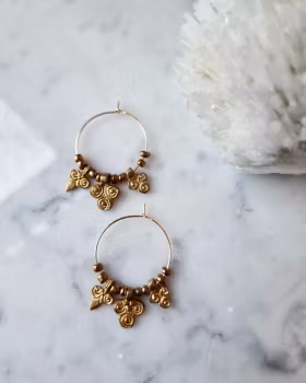 Örhänge med gulddetaljer♡ nr 2