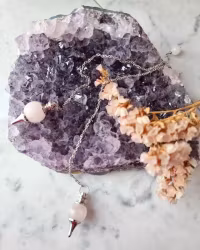 Pendel, rund ljus rosenkvarts silverdetaljer