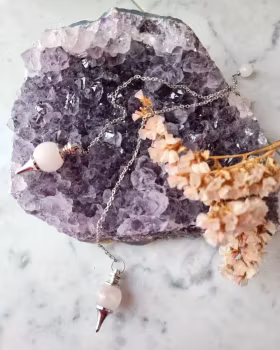 Pendel, rund ljus rosenkvarts silverdetaljer