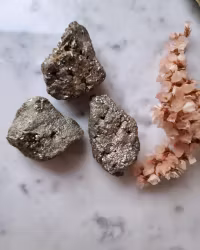 Pyrit, större rå bit