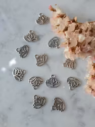 Liten lotusblomma | Berlock | Silver | ca 15mm