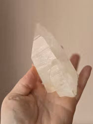 XL Rå Bergkristall, lemurien spets från Colombia (K)