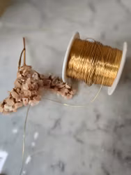 Metalltråd (smyckestråd) 0.5mm förpackning med 0.5 meter 18k guldplätering