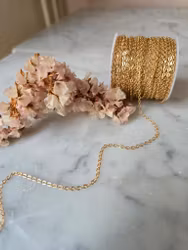 Kedja, guldfärgad mässing 2.6x2mm Avser 0.5 meter