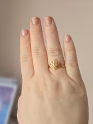 Ring med liten lotus, guldpläterat 304 rostfritt stål