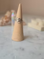 Ring med måne & lotus, rostfritt stål