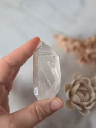 Lemurienspets med kloritinneslutningar. Nr 3