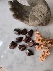 Rosa spindelnätsjaspis (pink spider web jasper), trumlad