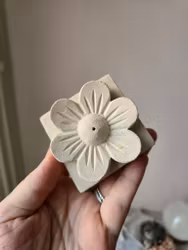 Rökelsehållare, sandsten blomma